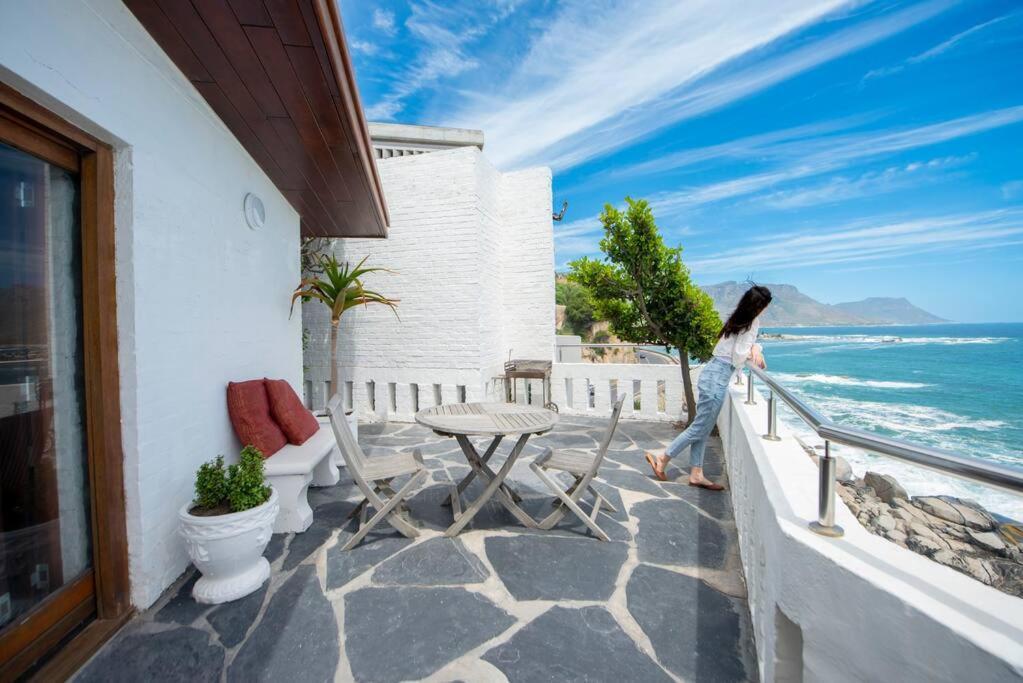 Bantry Bay Home With Atlantic Ocean Views เคปทาวน์ ภายนอก รูปภาพ