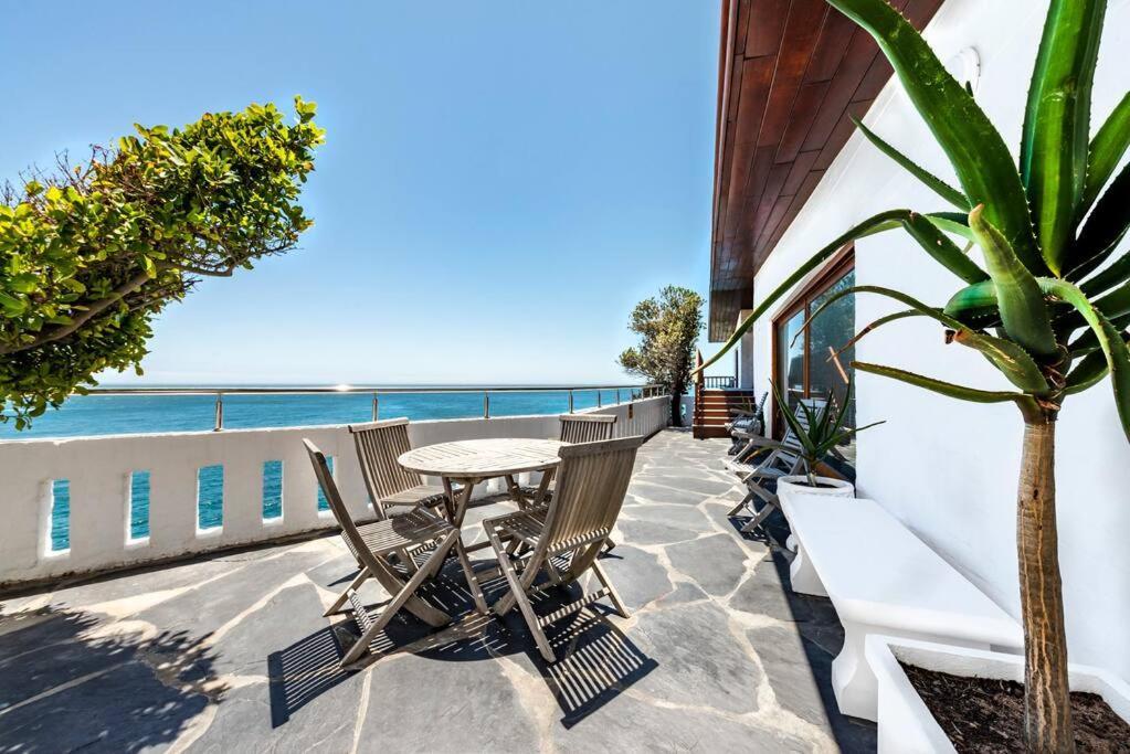 Bantry Bay Home With Atlantic Ocean Views เคปทาวน์ ภายนอก รูปภาพ